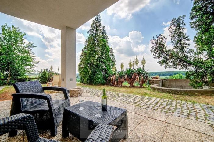 Prodej rodinného domu, Nosislav, 557 m2