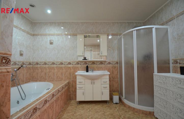 Prodej činžovního domu, Uničov, Masarykovo nám., 307 m2