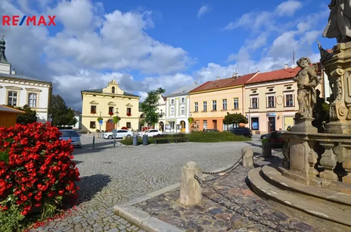 Prodej činžovního domu, Uničov, Masarykovo nám., 307 m2