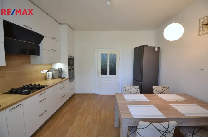 Prodej činžovního domu, Uničov, Masarykovo nám., 307 m2