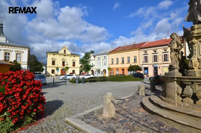 Prodej činžovního domu, Uničov, Masarykovo nám., 307 m2