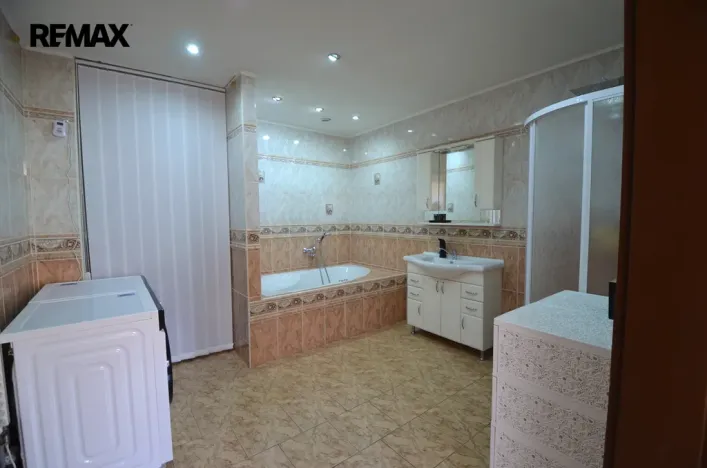 Prodej činžovního domu, Uničov, Masarykovo nám., 307 m2