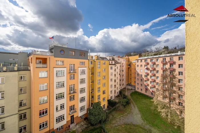 Prodej bytu 2+1, Brno, Stojanova, 62 m2