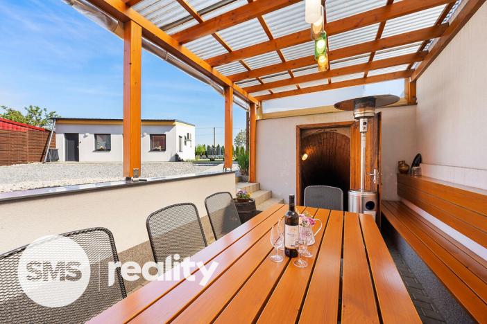 Prodej apartmánu, Milovice, 255 m2