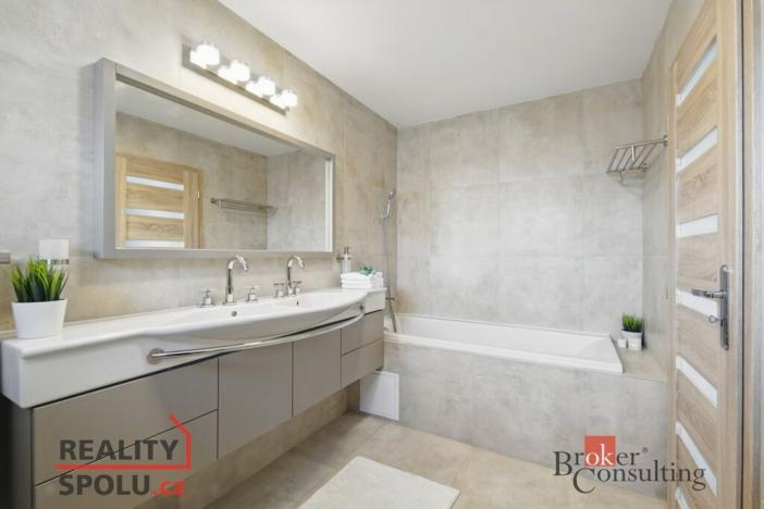 Prodej rodinného domu, Pchery - Humny, Kolmá, 206 m2