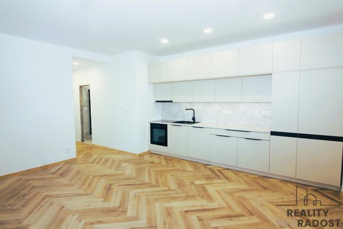 Pronájem bytu 2+kk, Znojmo, Pražákova, 46 m2
