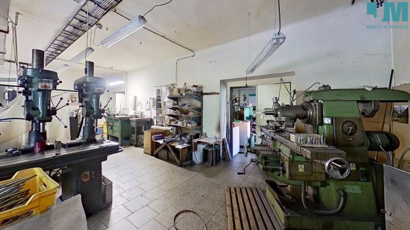 Prodej obchodního prostoru, Třebíč - Borovina, 560 m2