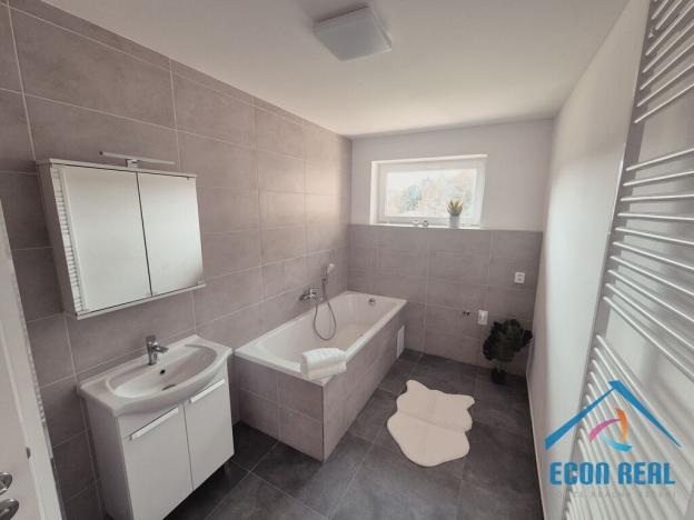 Prodej bytu 2+1, Stará Paka - Ústí, 81 m2