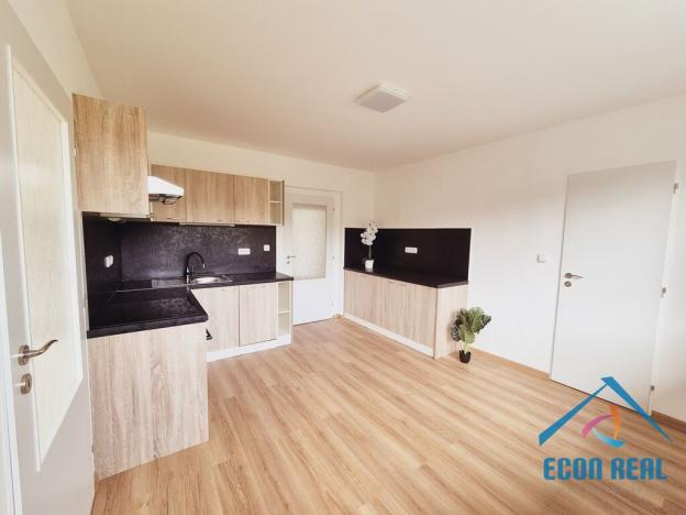 Prodej bytu 2+1, Stará Paka - Ústí, 81 m2