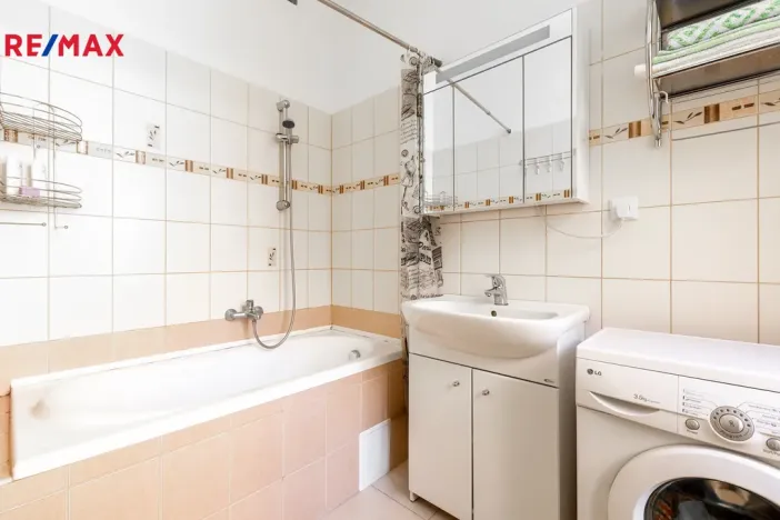 Prodej bytu 3+kk, Karlovy Vary, Jugoslávská, 82 m2