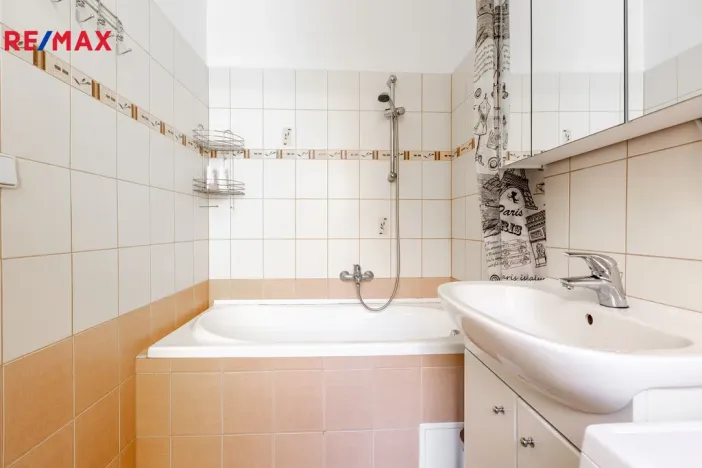 Prodej bytu 3+kk, Karlovy Vary, Jugoslávská, 82 m2