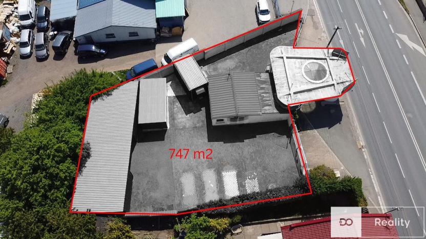 Pronájem komerčního pozemku, Hradec Králové, Koutníkova, 747 m2