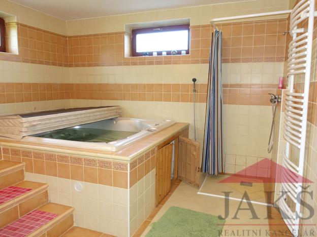 Prodej bytu 3+kk, Srní, 93 m2