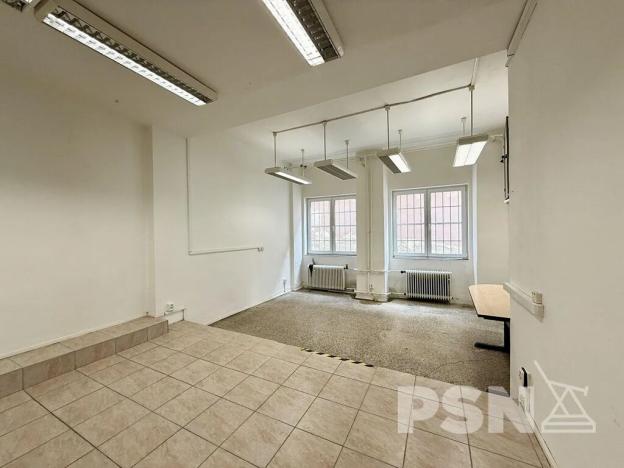 Pronájem skladu, Brno, Komárovské nábřeží, 678 m2