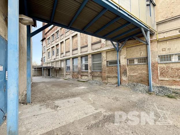 Pronájem skladu, Brno, Komárovské nábřeží, 678 m2