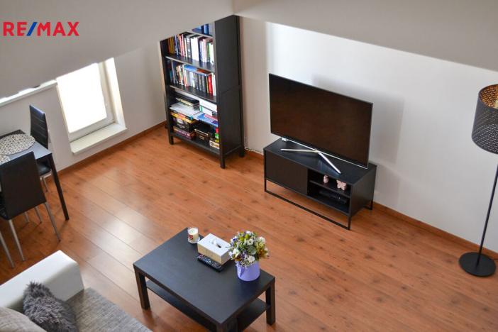 Pronájem bytu 2+kk, Praha - Záběhlice, Jabloňová, 49 m2