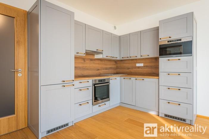 Pronájem bytu 2+kk, Praha - Dolní Chabry, U Traktorky, 59 m2