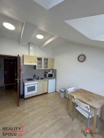 Pronájem bytu 1+kk, Brno - Zábrdovice, Körnerova, 22 m2