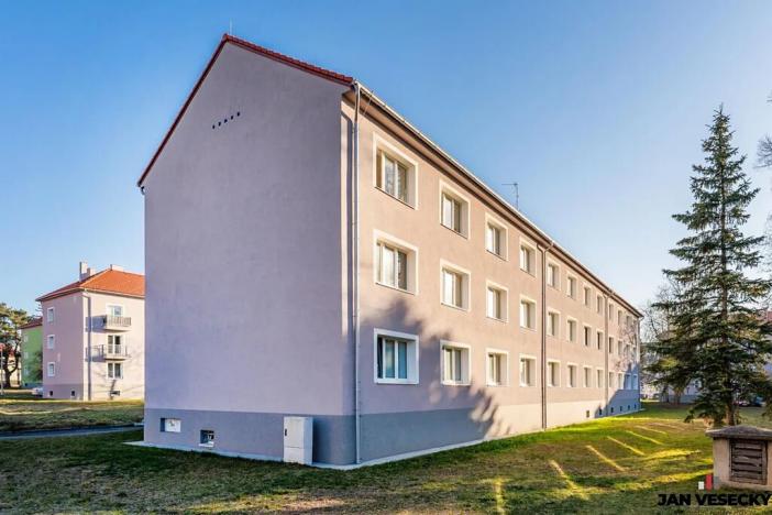 Pronájem bytu 2+1, Praha - Čakovice, Lužnická, 51 m2