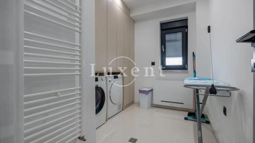 Prodej vily, Makarska, Chorvatsko, 280 m2