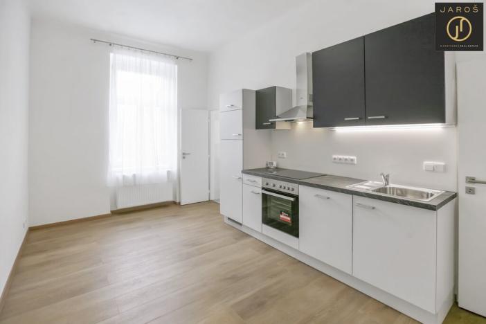 Pronájem bytu 2+kk, Praha - Bubeneč, Korunovační, 50 m2
