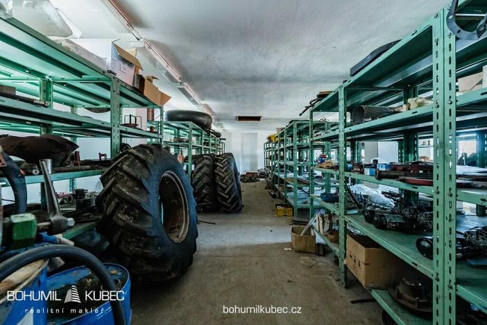 Pronájem zemědělského objektu, Budislav, 1376 m2