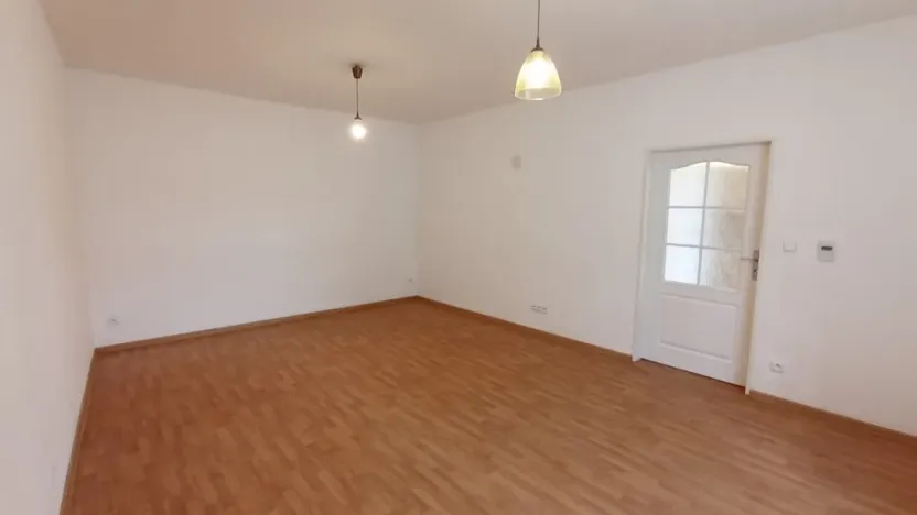 Pronájem bytu 1+1, České Budějovice - České Budějovice 5, Dobrovodská, 45 m2