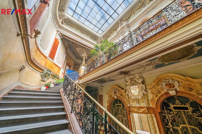 Prodej historického objektu, Hradec Králové, Tomkova, 1502 m2