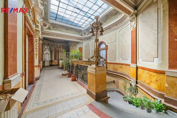 Prodej historického objektu, Hradec Králové, Tomkova, 1502 m2