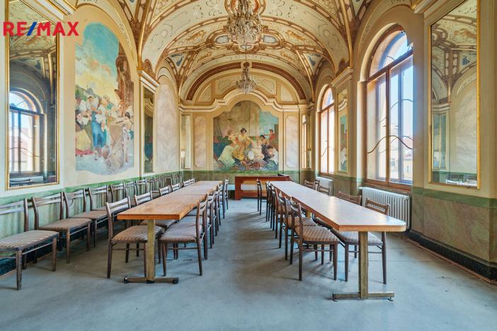 Prodej historického objektu, Hradec Králové, Tomkova, 1502 m2