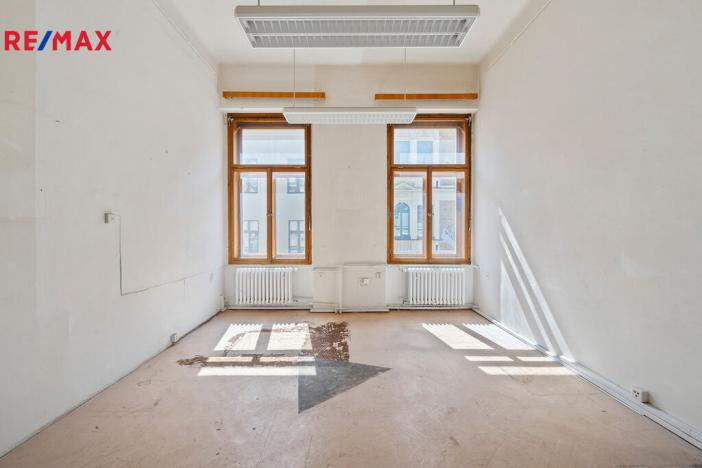 Prodej historického objektu, Hradec Králové, Tomkova, 1502 m2