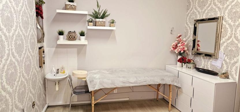 Pronájem obchodního prostoru, Praha - Karlín, Sokolovská, 20 m2