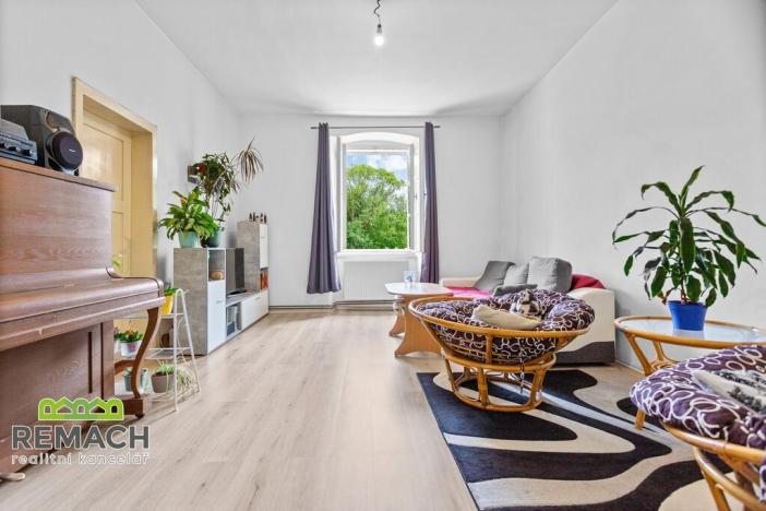 Prodej bytu 2+1, Kuks, 70 m2