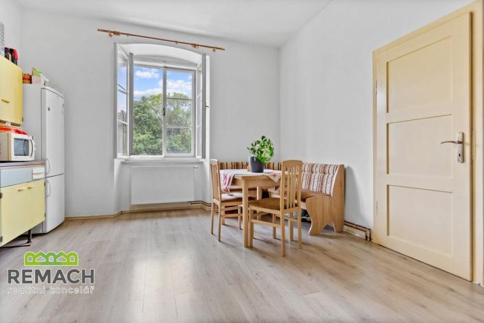 Prodej bytu 2+1, Kuks, 70 m2