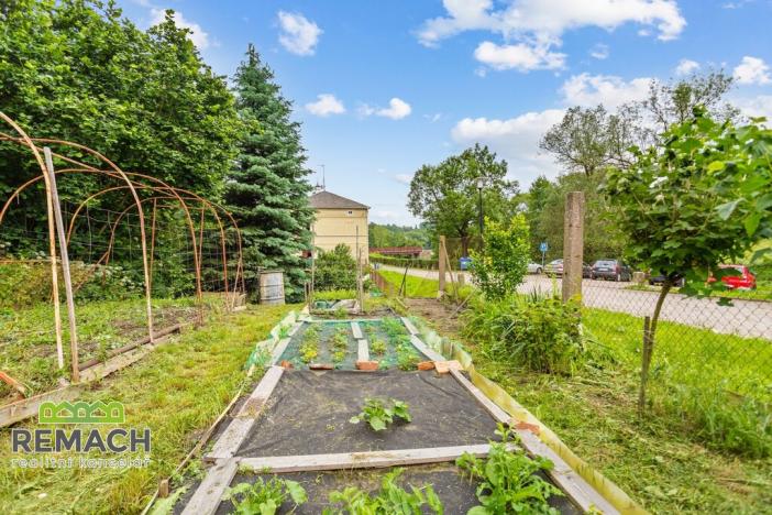 Prodej bytu 2+1, Kuks, 70 m2