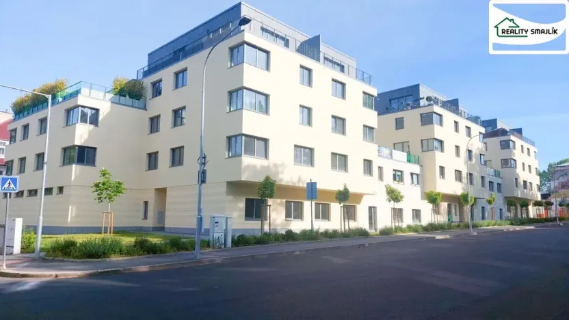 Pronájem garážového stání, Františkovy Lázně, Nádražní, 20 m2