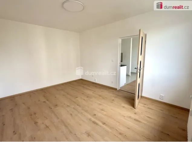 Pronájem bytu 1+1, Ústí nad Labem - Severní Terasa, Glennova, 35 m2