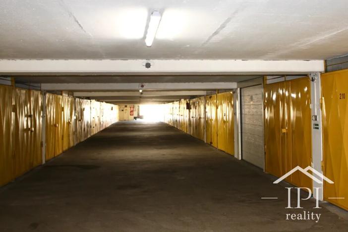 Pronájem garáže, Praha - Libeň, U Slovanky, 18 m2