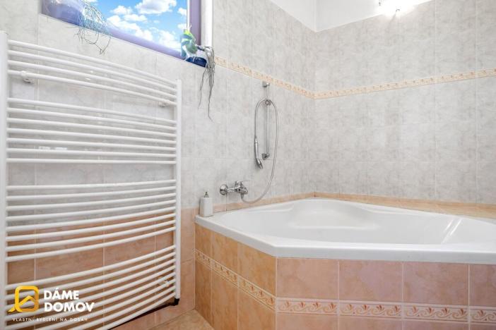 Prodej rodinného domu, Luhačovice, Antonína Slavíčka, 220 m2