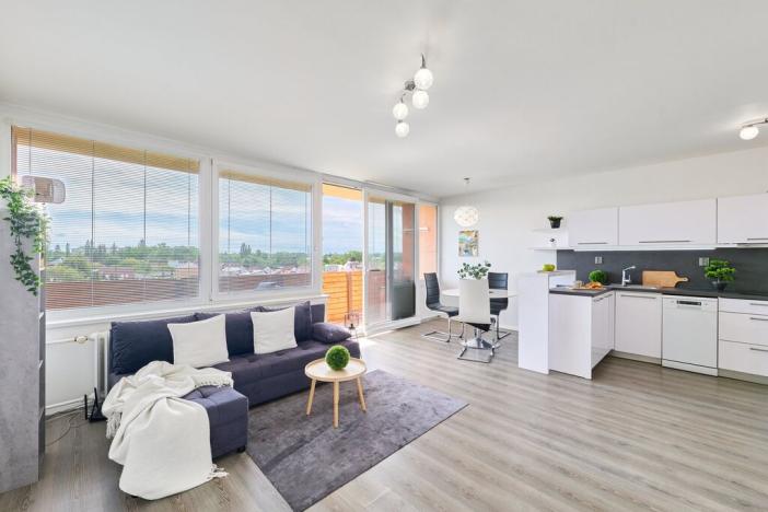 Prodej bytu 3+kk, Hradec Králové, K Sokolovně, 76 m2