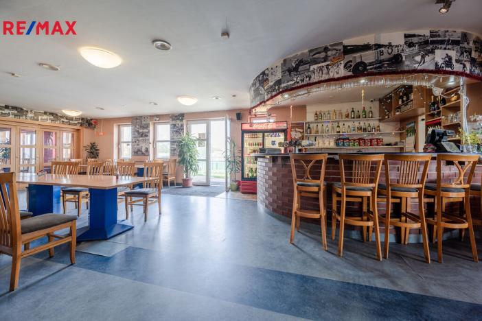 Prodej komerční nemovitosti, Jirkov, U Stadionu, 453 m2