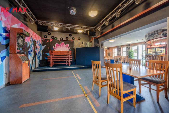 Prodej komerční nemovitosti, Jirkov, U Stadionu, 453 m2