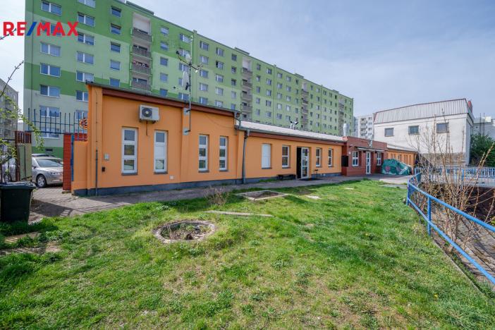 Prodej komerční nemovitosti, Jirkov, U Stadionu, 453 m2