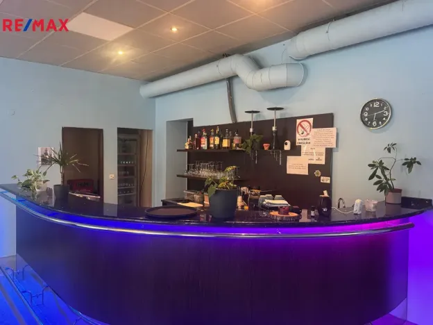 Pronájem obchodního prostoru, Napajedla, 100 m2