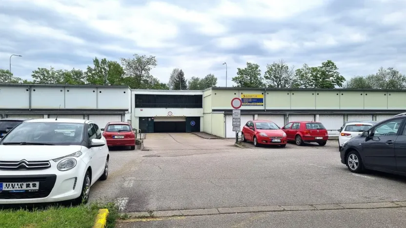 Pronájem garáže, České Budějovice - České Budějovice 2, Krčínova, 16 m2