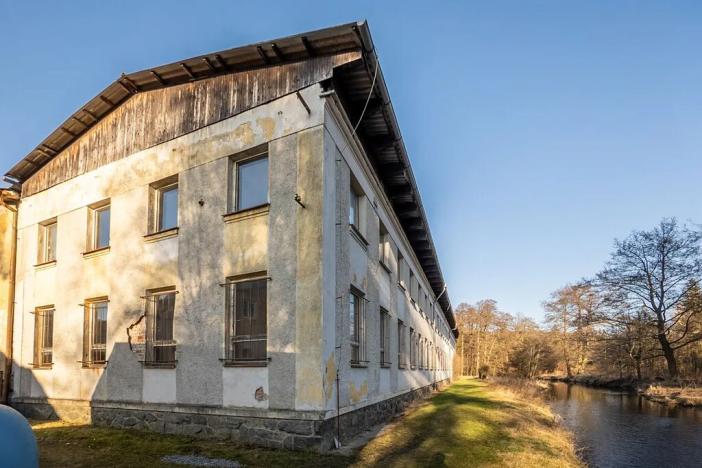 Prodej skladu, Kolinec, 2640 m2