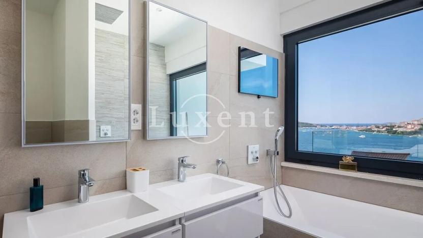 Prodej vily, Rogoznica, Chorvatsko, 300 m2