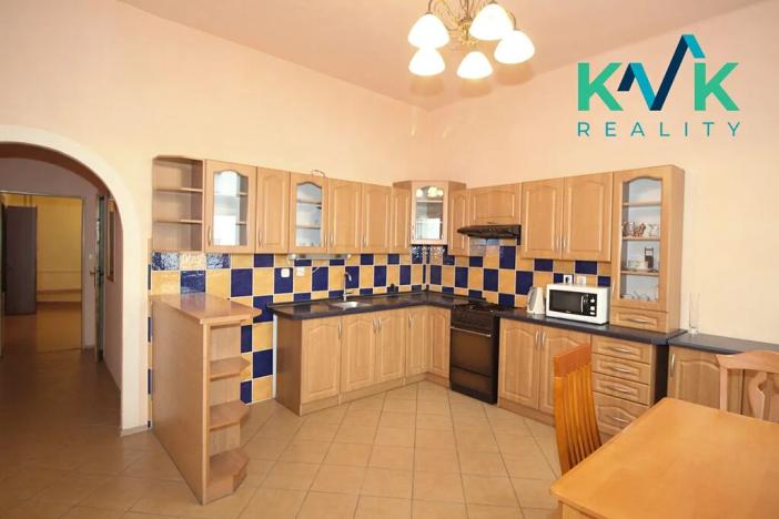Pronájem bytu 2+1, Karlovy Vary, Foersterova, 86 m2