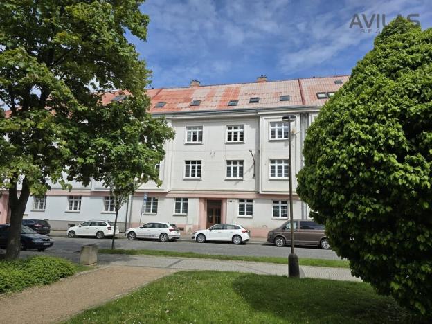 Pronájem bytu 1+1, Benešov, Husova, 66 m2