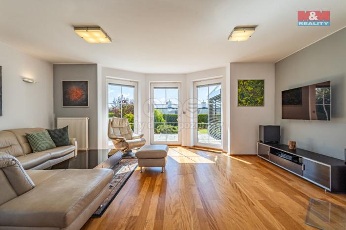 Prodej rodinného domu, Veltrusy, U Stadionu, 180 m2